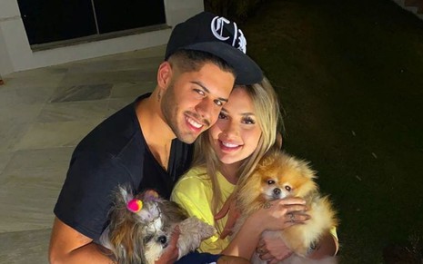 O casal Zé Felipe e Virgínia Fonseca em foto publicada no Instagram