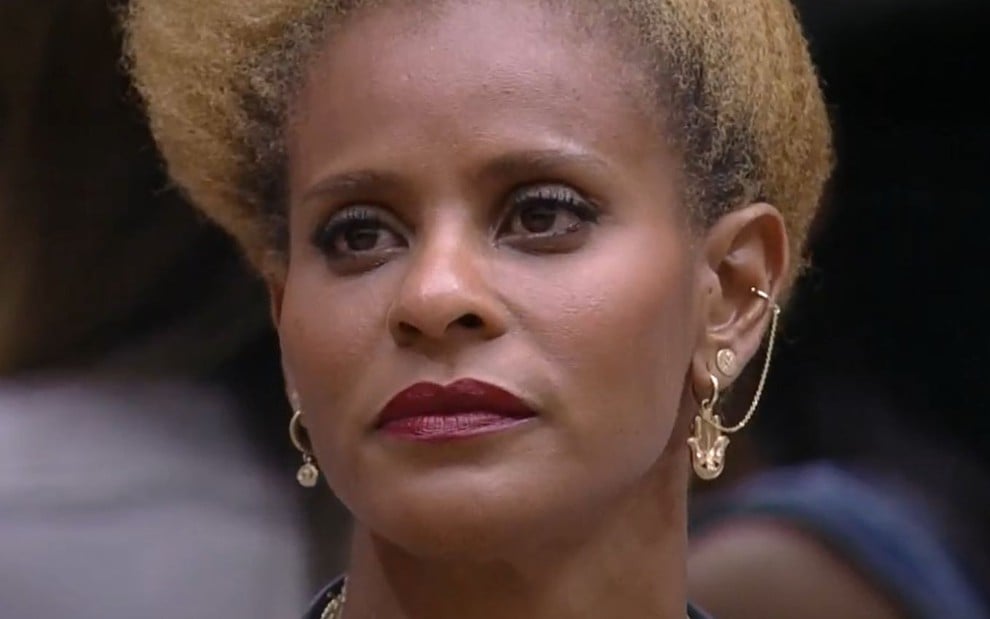 Aline Wirley com olhar sério no BBB 23