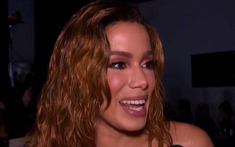 Anitta em entrevista no VMA 2022