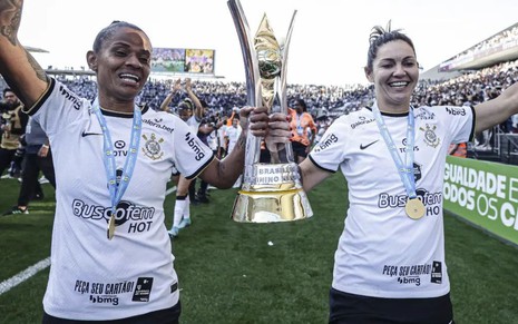 Imagem de Grazi e Gabi, jogadoras do Corinthians