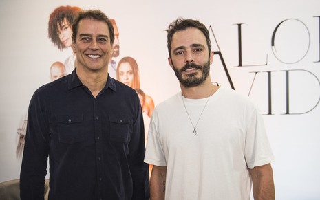 Os atores Marcello Antony e Thiago Rodrigues posam para foto divulgação durante evento de lançamento da novela Valor da Vida