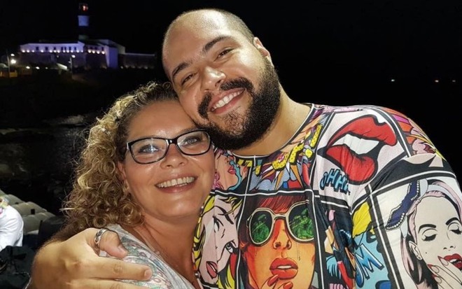 Imagem de Cintia (à esq.) e Tiago Abravanel