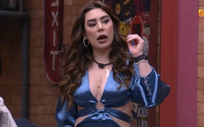 Imagem de Naiara Azevedo de top azul no BBB 22