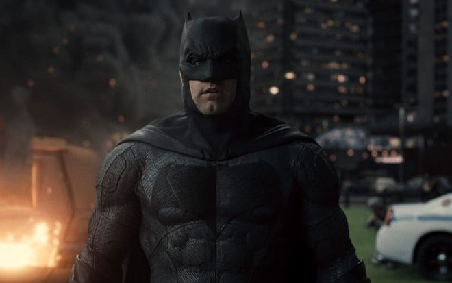 Ben Affleck como Batman em cena de Liga da Justiça