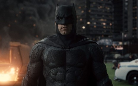 Ben Affleck como Batman em cena de Liga da Justiça