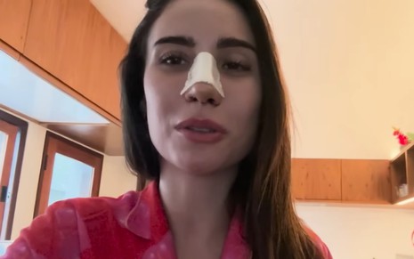 Bianca Andrade está com curado no nariz após fazer cirurgia