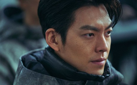 Kim Woo-bin em cena de Black Knight