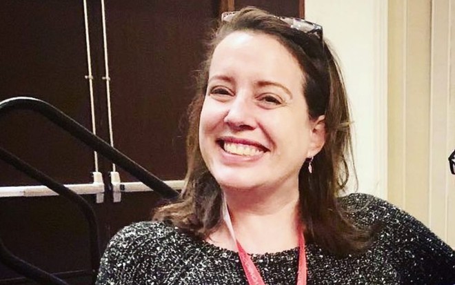 Julia Quinn em foto publicada em seu perfil oficial no Instagram