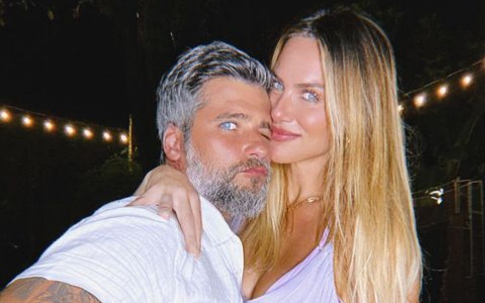 Giovanna Ewbank e Bruno Gagliasso abraçados em foto do Instagram