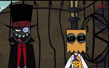 Black Hat e Dr. Flug, personagens da animação Vilanesco, olham para a "câmera" como se estivessem sendo filmados