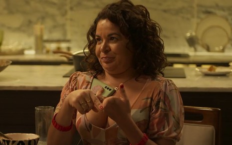 Suzy Lopes em cena como Cira na novela Mar do Sertão