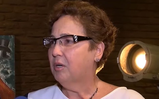 Imagem de Claudia Jimenez em entrevista ao TV Fama