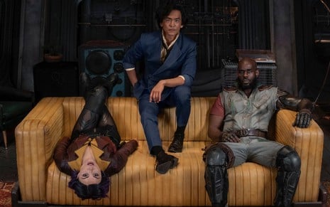 Daniella Pineda, John Cho e Mustafi Shakir em foto da série live-action de Cowboy Bebop