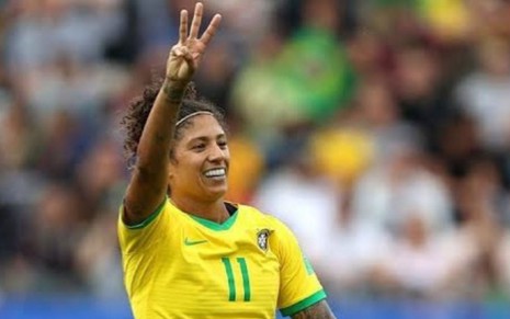 Cristiane Rozeira em jogo pela Seleção Brasileira feminina de futebol