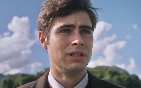 Rafael Vitti com expressão de desespero em cena como Davi na novela Além da Ilusão