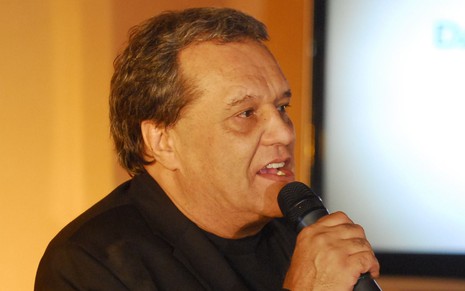 Dennis Carvalho no lançamento da sério Dalva e Herivelto, da Globo