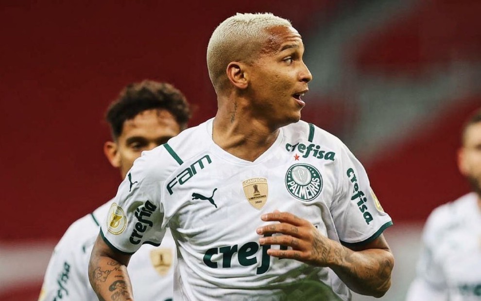 Imagem de Deyverson durante jogo do Palmeiras