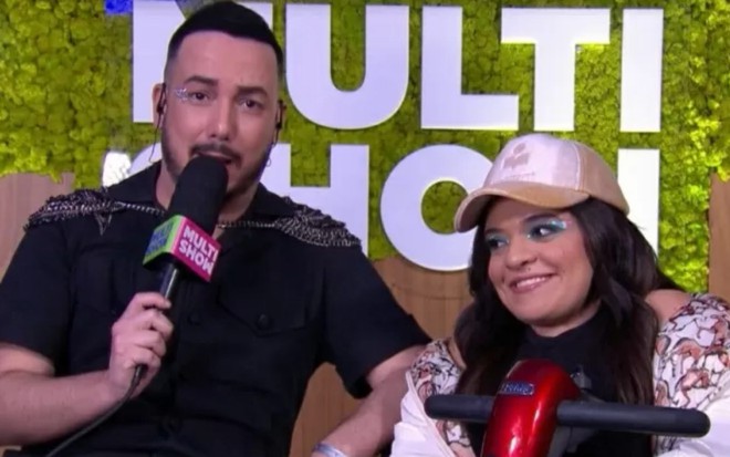Didi Effe e Pequena Lo em transmissão ao vivo no Multishow
