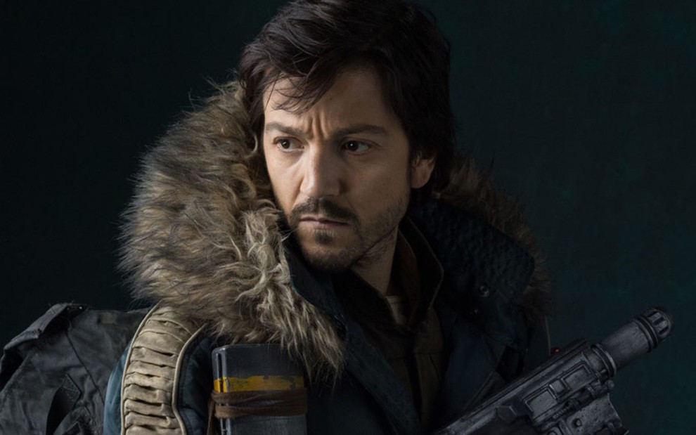 Estrela de Star Wars Andor Diego Luna diz que a série vai desafiar