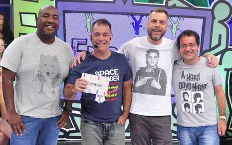Ângelo Campos, Tatola Godas, Dennys Mota e Ricardinho Mendonça, no estúdio do Encrenca, que apresentavam na RedeTV