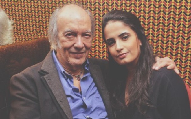 Foto de Erasmo Carlos e Fernanda Passos