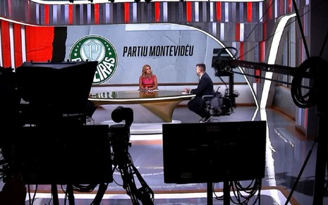 Daniela Boaventura e Pedro Ivo Almeida nos estúdios do programa Futebol 90, uma das novas atrações da programação da ESPN Brasil