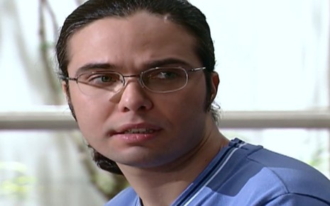 Flávio Silvino como Paulo em Laços de Família (2000), na Globo