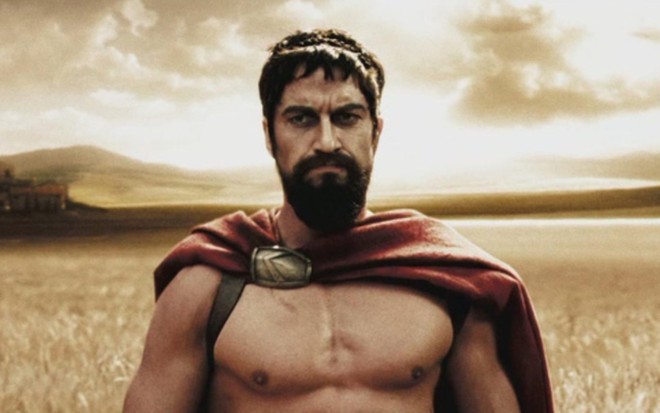 Gerard Butler em cena de 300