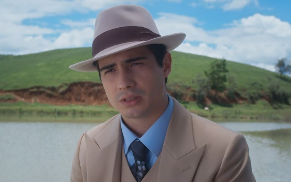 O ator Danilo Mesquita caracterizado como Joaquim em cena de Além da Ilusão, novela das seis da Globo