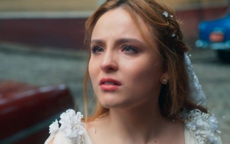 Larissa Manoela grava cena chorando, como Isadora em Além da Ilusão