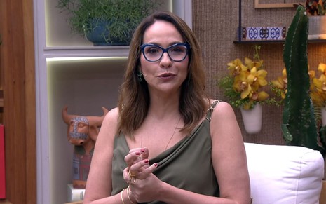 Maria Beltrão, do 'É de Casa', passa por cirurgia e assiste ao