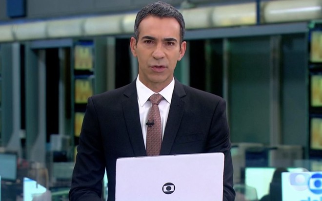 O apresentador Cesar Tralli no Jornal Hoje de terça-feira (4) na Globo