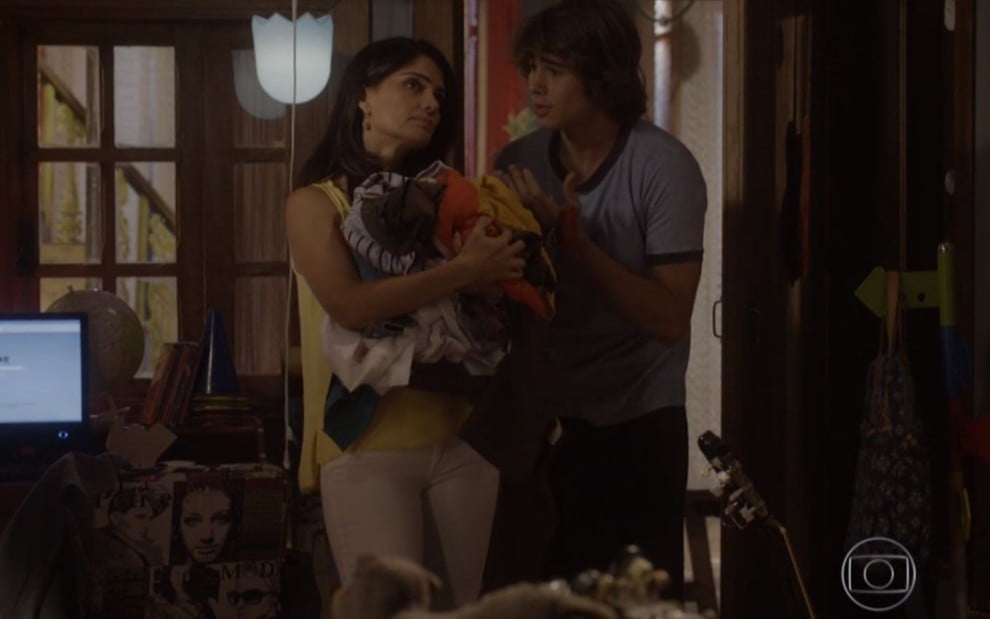 Patrícia França e Rafael Vitti gravam cena de discussão entre mãe e filho, como Delma e Pedro em Malhação Sonhos