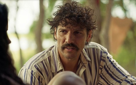 O ator Guito caracterizado como Tibério em cena de Pantanal