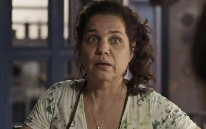 A atriz Isabel Teixeira caracterizada como a Maria Bruaca em cena de Pantanal