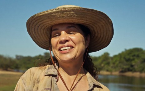 A atriz Isabel Teixeira caracterizada como Maria Bruaca em Pantanal