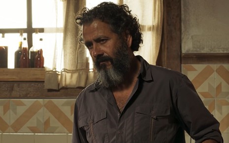 Marcos Palmeira grava cena como José Leôncio em Pantanal