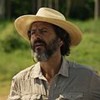 Marcos Palmeira grava cena com expressão de estranhamento, como José Leôncio de Pantanal, novela das nove da Globo