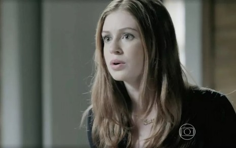 A atriz Marina Ruy Barbosa em cena de discussão como Maria Isis em Império