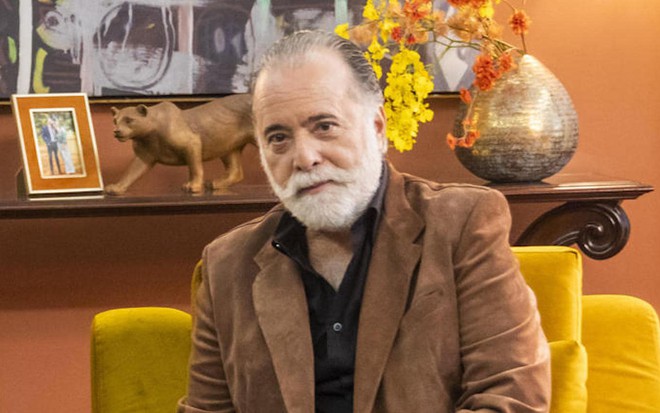 Tony Ramos caracterizado como Antônio da novela Terra e Paixão