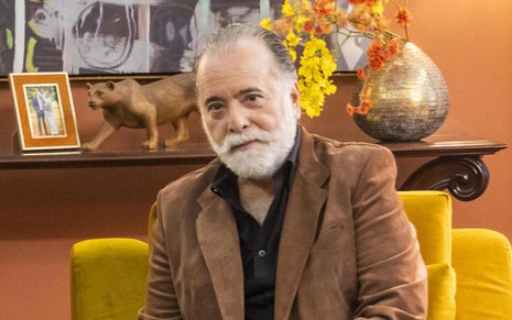 Tony Ramos caracterizado como Antônio da novela Terra e Paixão