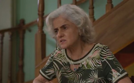 Noca (Marieta Severo) em cena de Um Lugar ao Sol, novela das nove da Globo