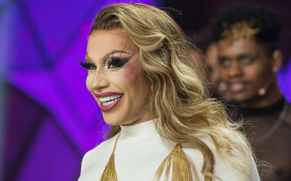 Quem é Grag Queen Conheça a apresentadora do reality Drag Race Brasil