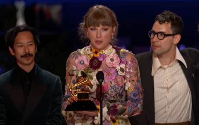 Taylor Swift durante a cerimônia do Grammy 2021