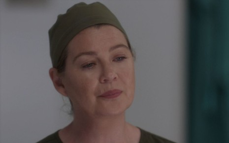 Imagem de Ellen Pompeo como Meredith Grey em cena de Grey's Anatomy