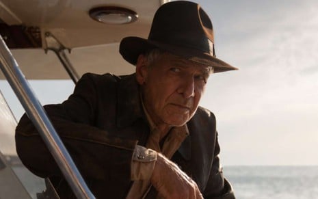 Harrison Ford caracterizado como Indiana Jones