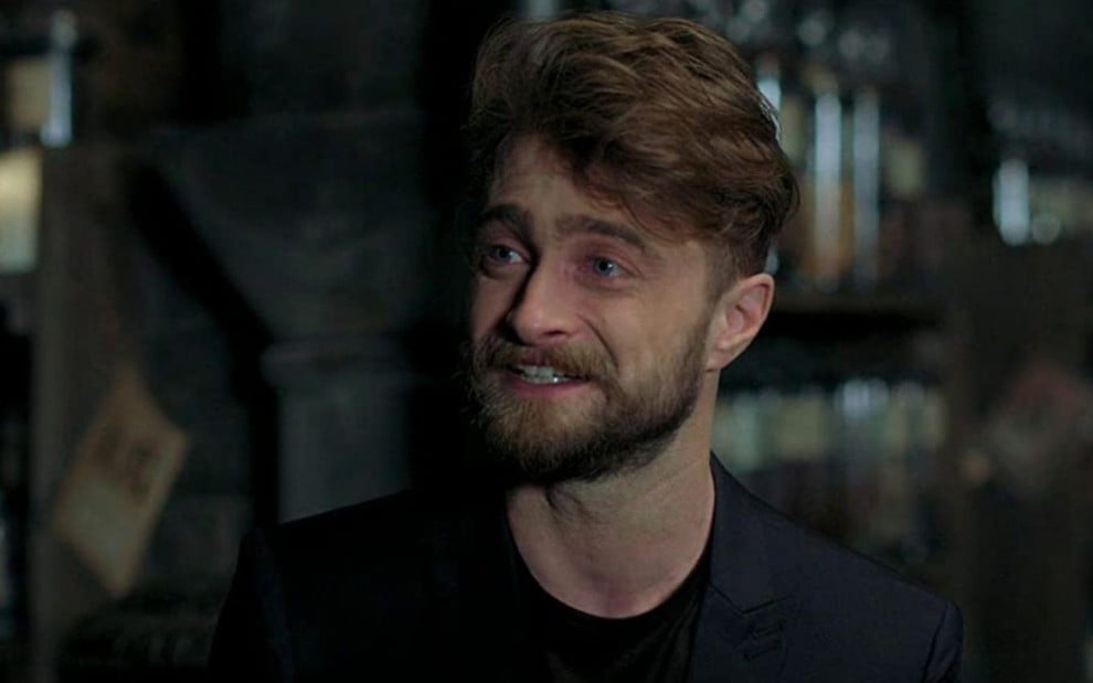 Daniel Radcliffe em cena de Harry Potter: De Volta a Hogwarts