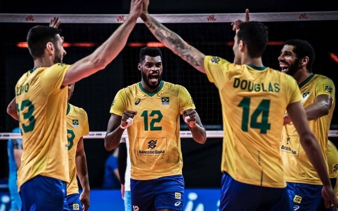 O time de vôlei masculino do Brasil em foto publicado no Instagram
