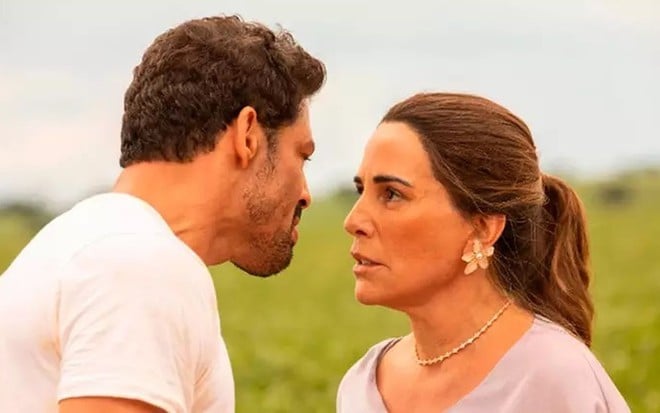 Em cena de Terra e Paixão, Cauã Reymond e Gloria Pires discutem