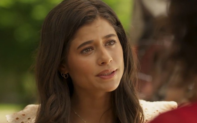 Isadora Cruz em cena como Candoca na novela Mar do Sertão